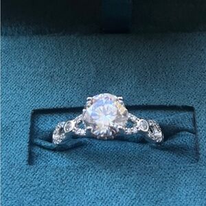 Elegant Sterling Silver Women's Ring